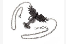 Load image into Gallery viewer, Hrafnhamerr necklace